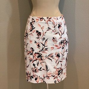 WHBM Professional Wear Skirt Size 6